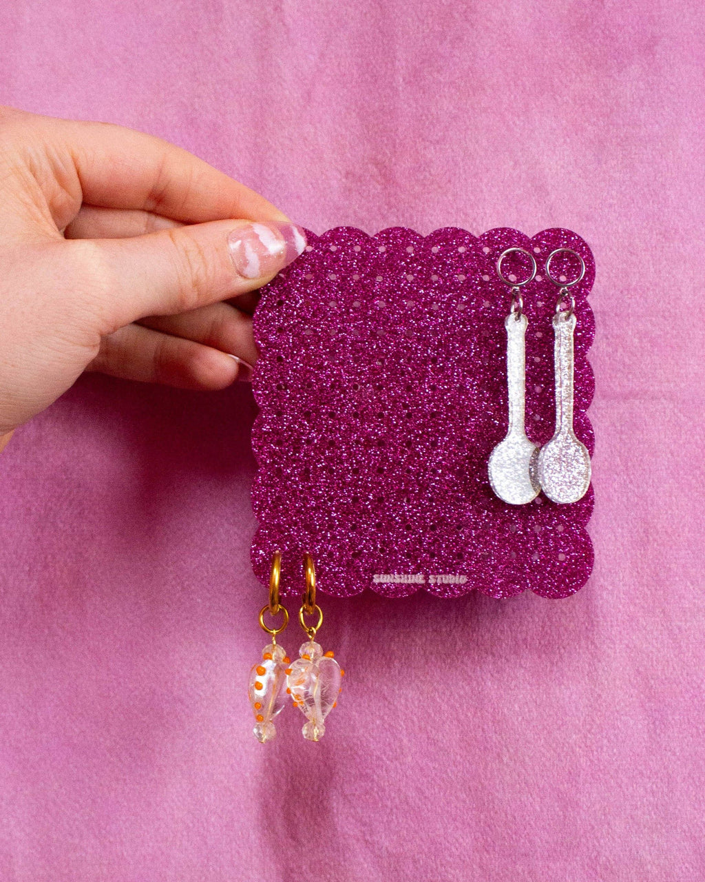 Glittering Magenta Travel Earring Holder