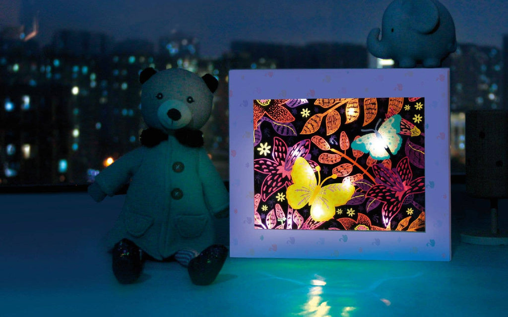 Avenir - Create Your Own Light Box